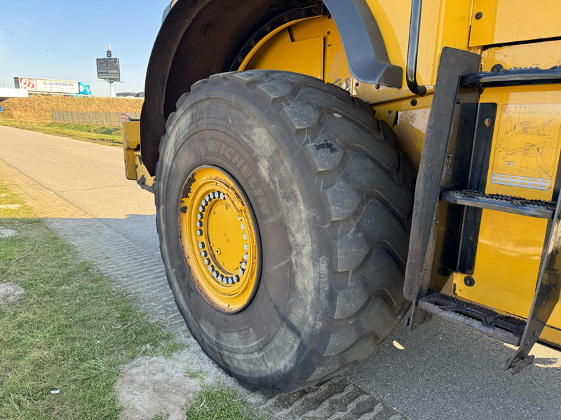 Chargeuse sur pneus Caterpillar 980M