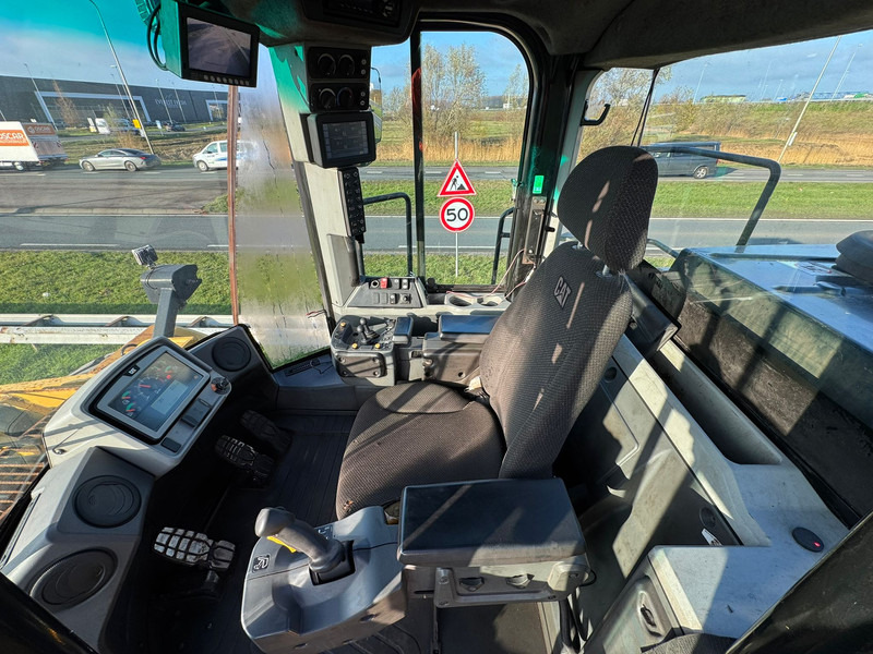 Chargeuse sur pneus Caterpillar 980M