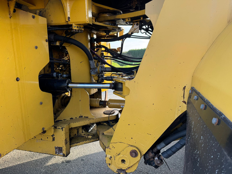 Chargeuse sur pneus Caterpillar 980M