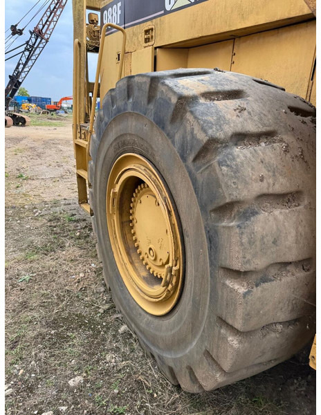 Chargeuse sur pneus Caterpillar 988F