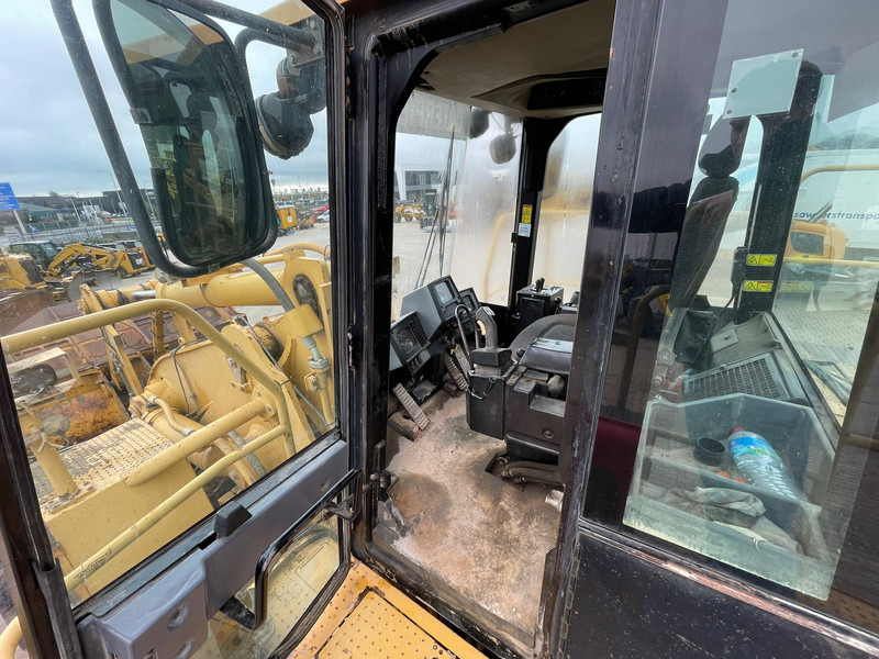 Chargeuse sur pneus Caterpillar 988G