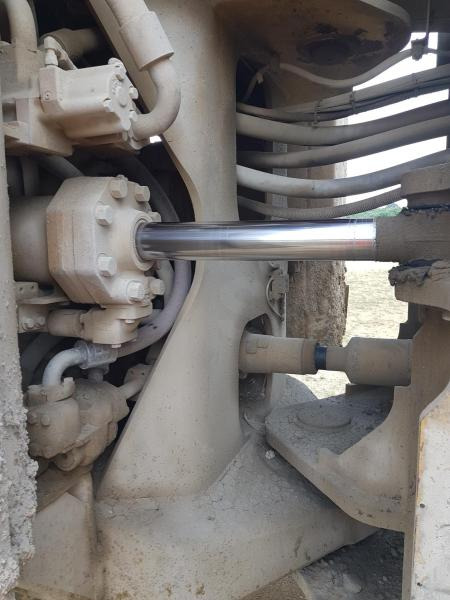 Chargeuse sur pneus Caterpillar 992D