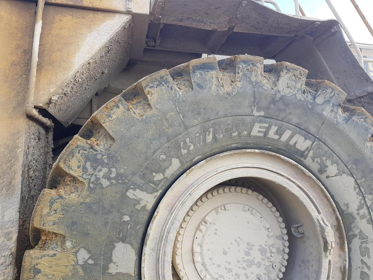 Chargeuse sur pneus Caterpillar 992D