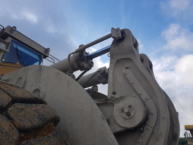 Chargeuse sur pneus Caterpillar 992D