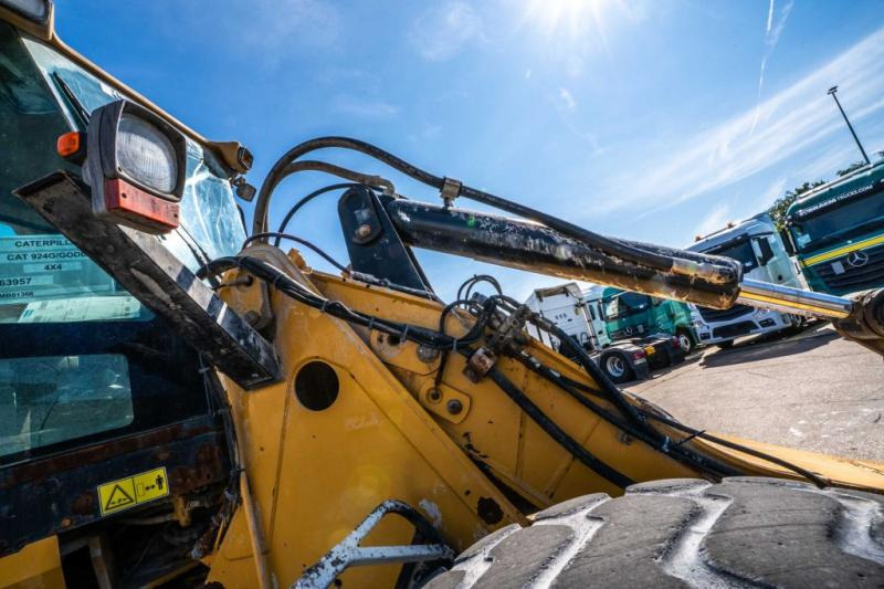 Chargeuse sur pneus Caterpillar CAT 924G // GODET 3m3