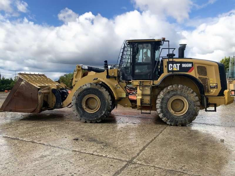 Chargeuse sur pneus Caterpillar Chargeur sur Pneus 966M