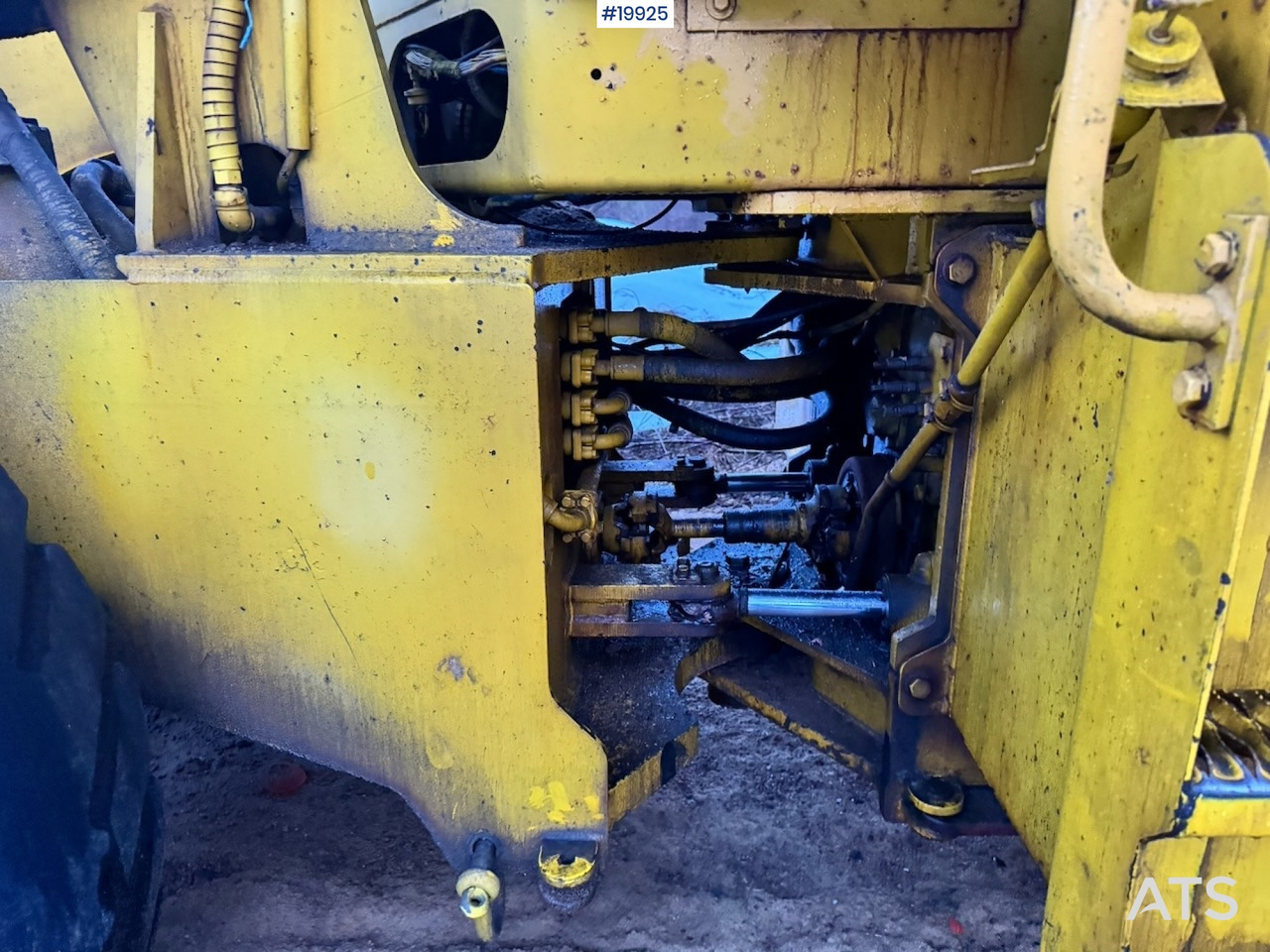 Chargeuse sur pneus Clark 75B