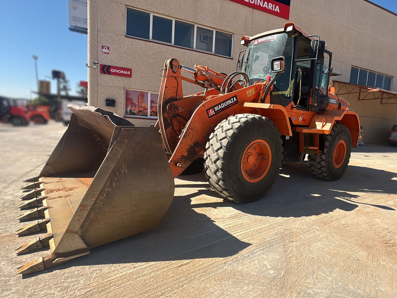 Chargeuse sur pneus DOOSAN DL250-3