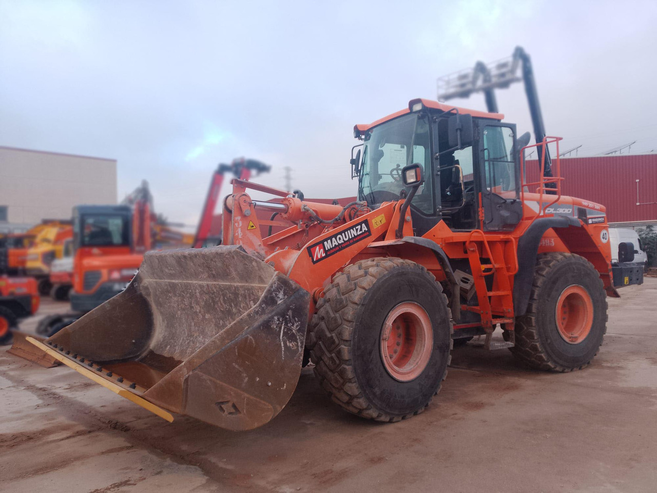 Chargeuse sur pneus DOOSAN DL300-5