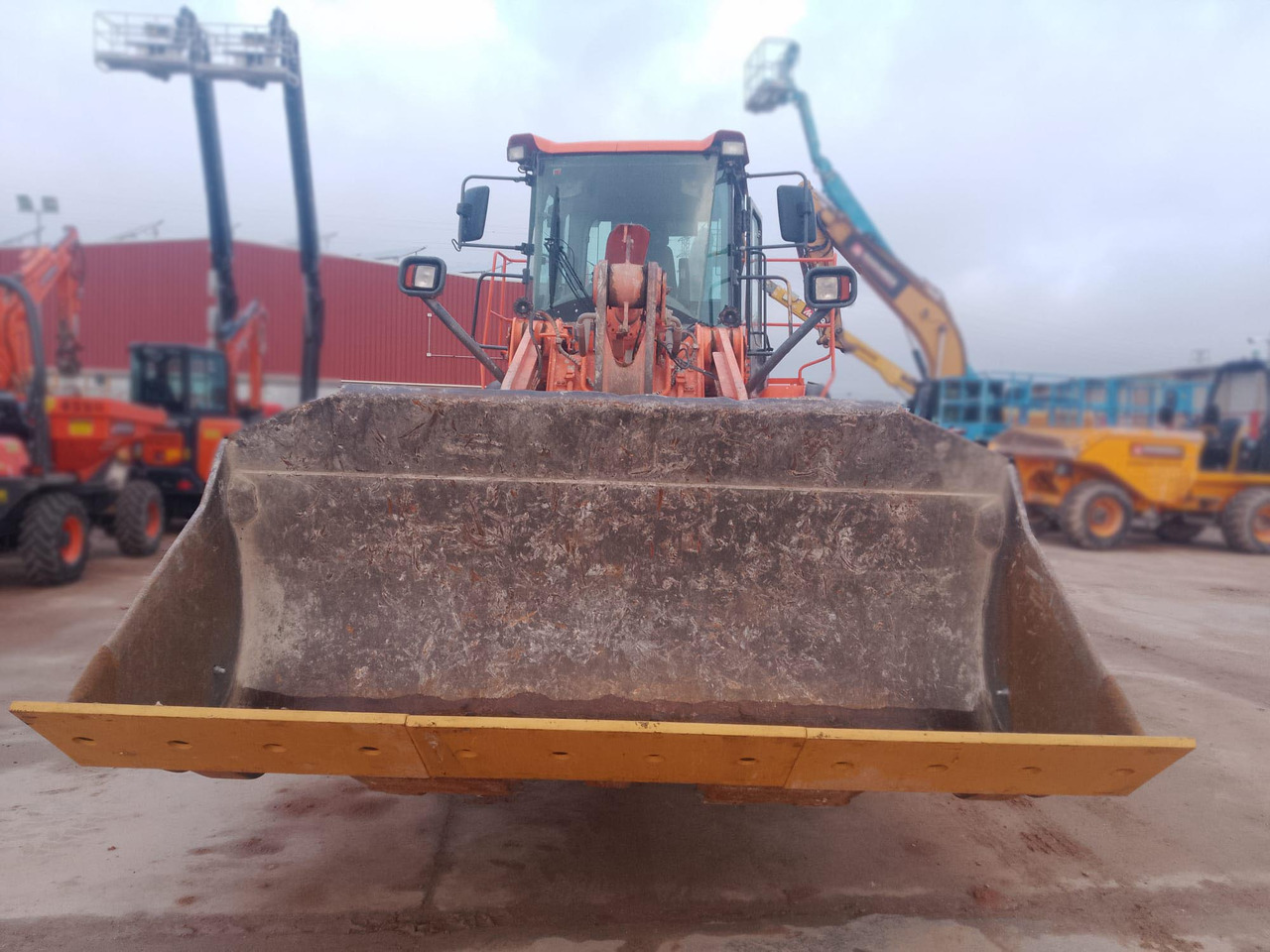 Chargeuse sur pneus DOOSAN DL300-5