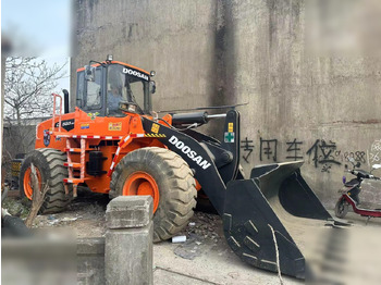 Chargeuse sur pneus DOOSAN DL503