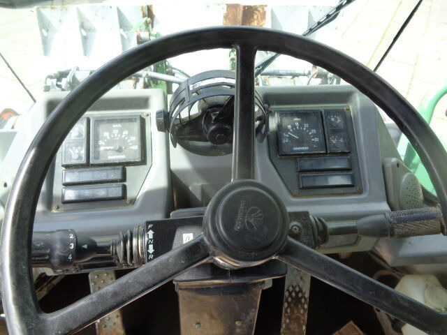 Chargeuse sur pneus Daewoo MG300