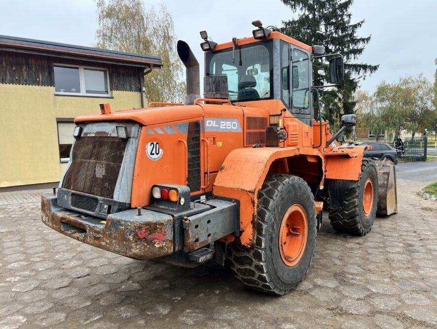 Chargeuse sur pneus Doosan DL250