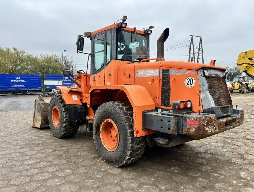 Chargeuse sur pneus Doosan DL250