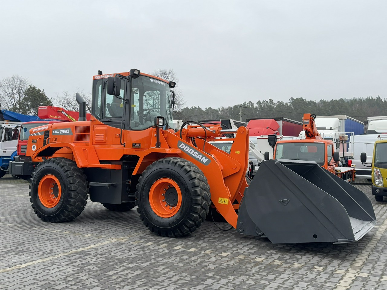 Chargeuse sur pneus Doosan DL250 14,5Ton Łyżka Wysokiego Wysypu !!!