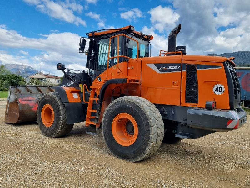 Chargeuse sur pneus Doosan DL300