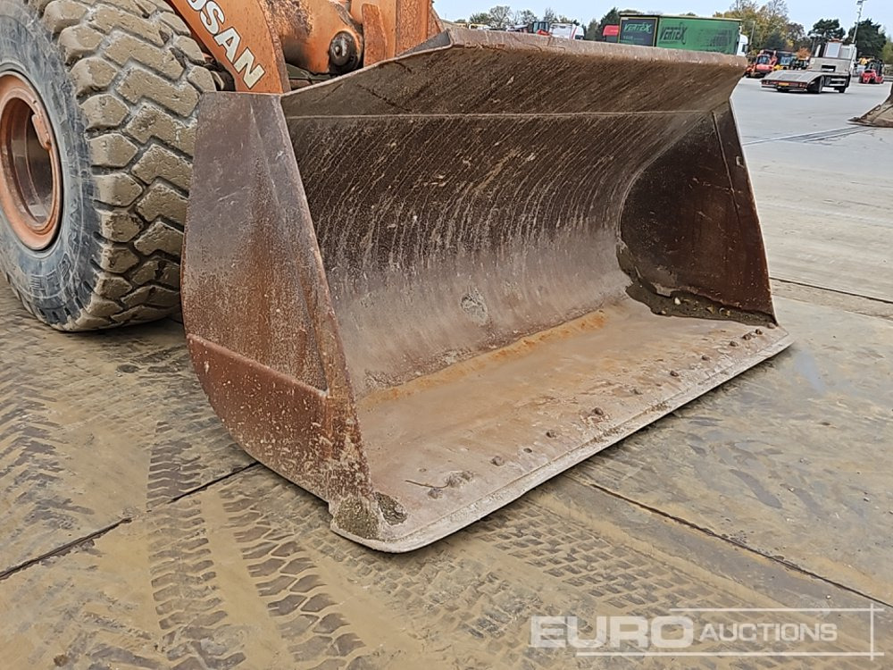 Chargeuse sur pneus Doosan DL300