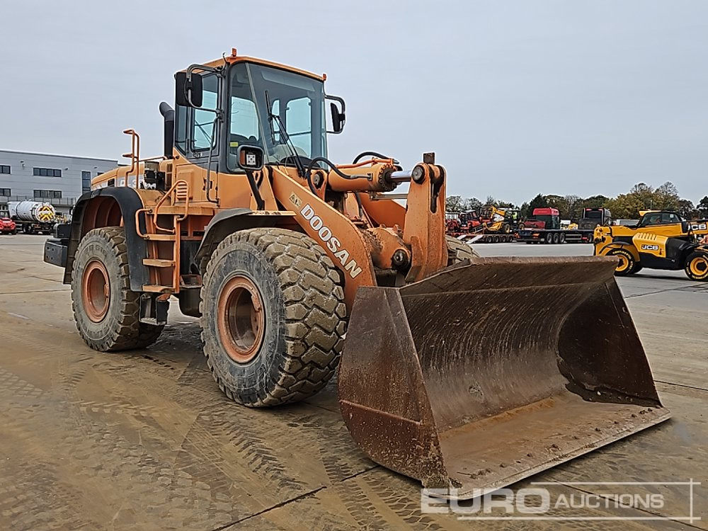 Chargeuse sur pneus Doosan DL300