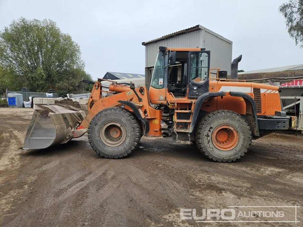 Chargeuse sur pneus Doosan DL300