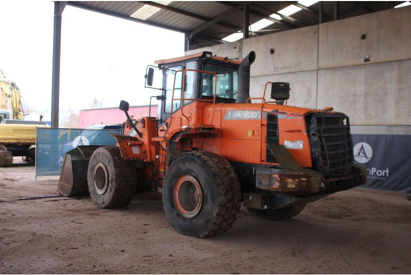 Chargeuse sur pneus Doosan DL300-3