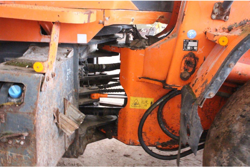 Chargeuse sur pneus Doosan DL300-3