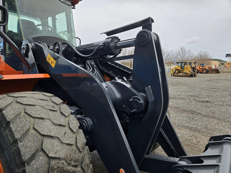 Chargeuse sur pneus Doosan DL300-5