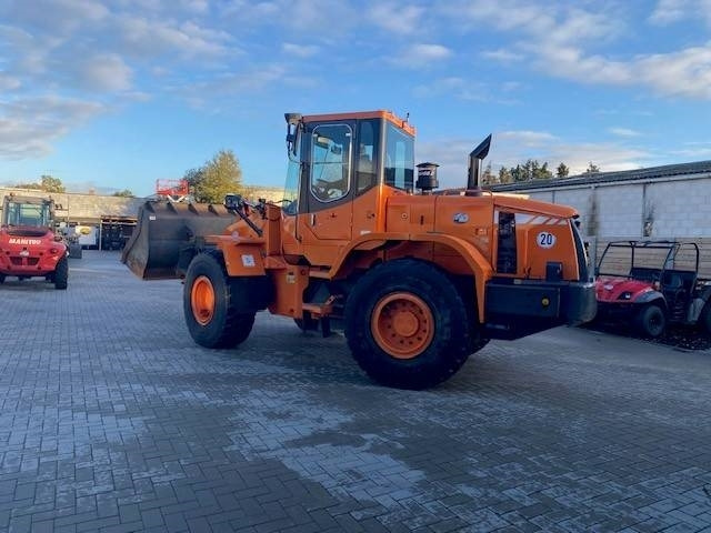 Chargeuse sur pneus Doosan DL 200