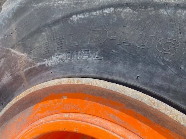 Chargeuse sur pneus Doosan DL 420 (12005350)