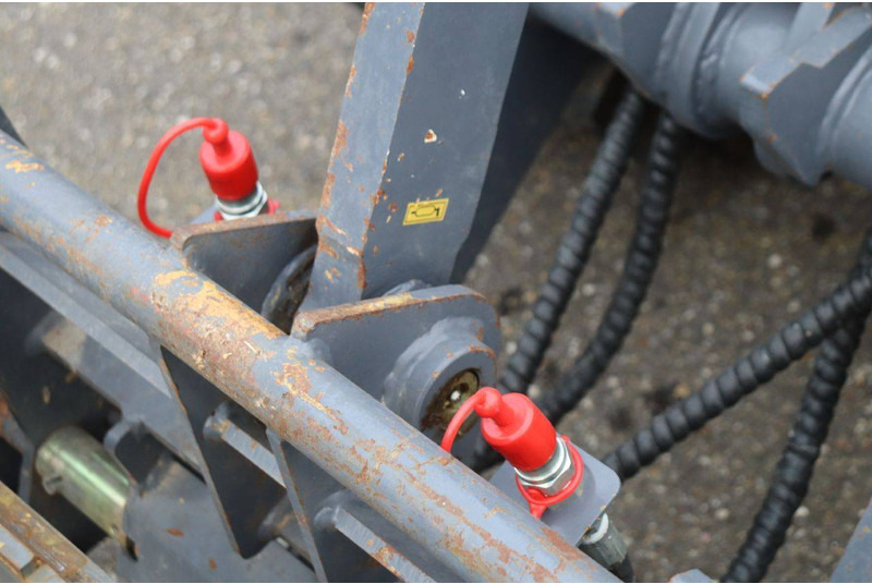 Chargeuse sur pneus Eurotrac 820/W12S