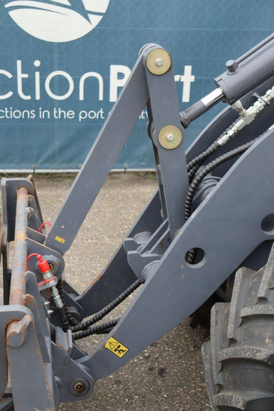 Chargeuse sur pneus Eurotrac 820/W12S