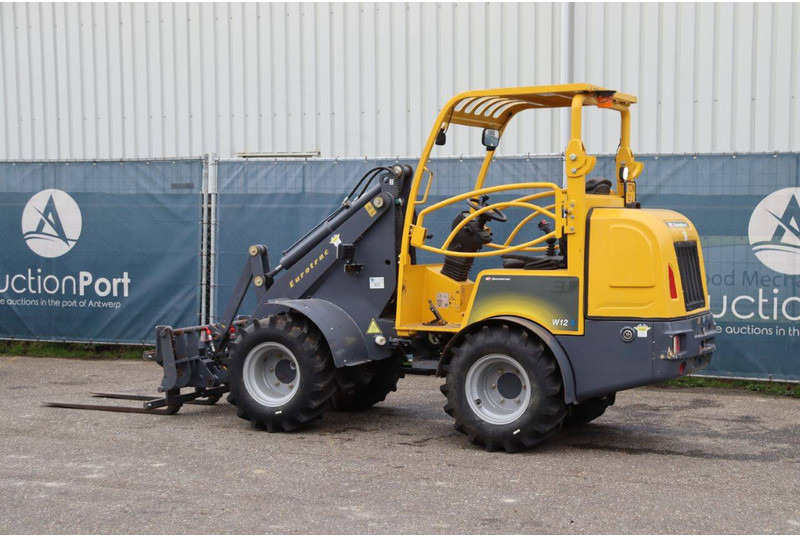 Chargeuse sur pneus Eurotrac 820/W12S