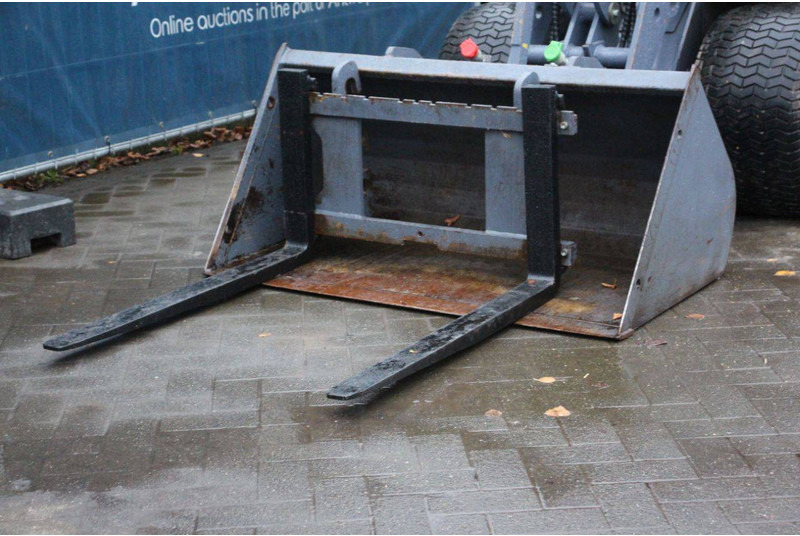 Chargeuse sur pneus Eurotrac W11-ME