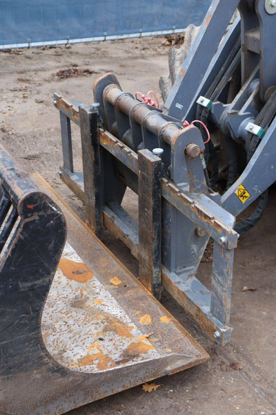 Chargeuse sur pneus Eurotrac W12F