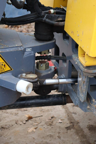 Chargeuse sur pneus Eurotrac W12F