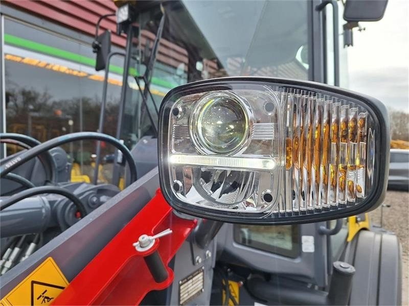 Chargeuse sur pneus Eurotrac WL18