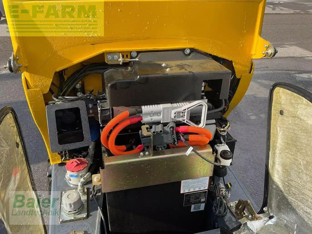 Chargeuse sur pneus Eurotrac w11 e