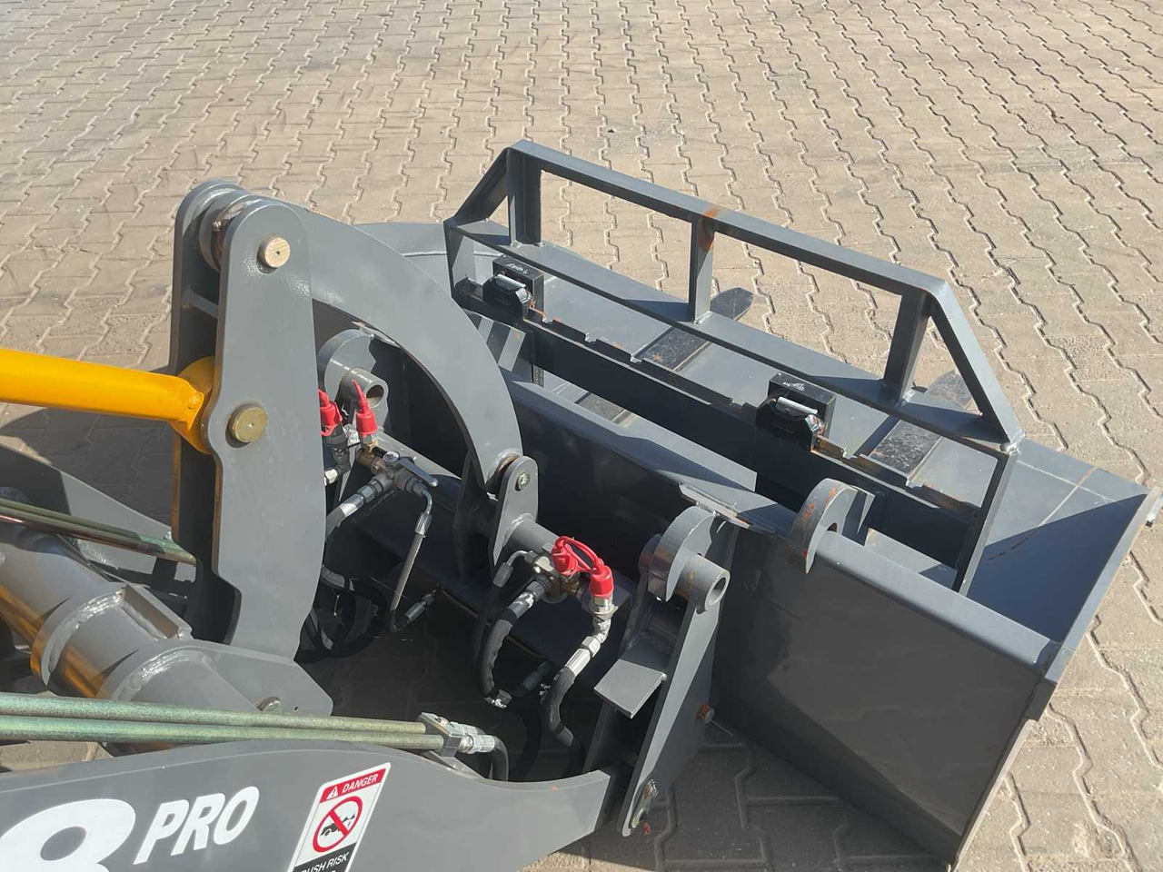Chargeuse sur pneus Evenrun R08 pro