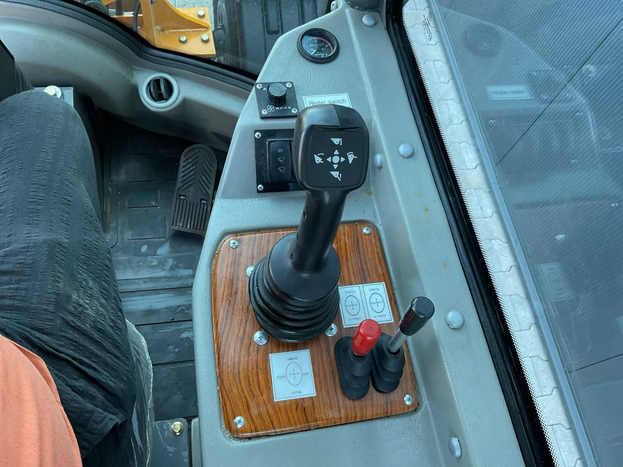 Chargeuse sur pneus Evernote ER412PRO