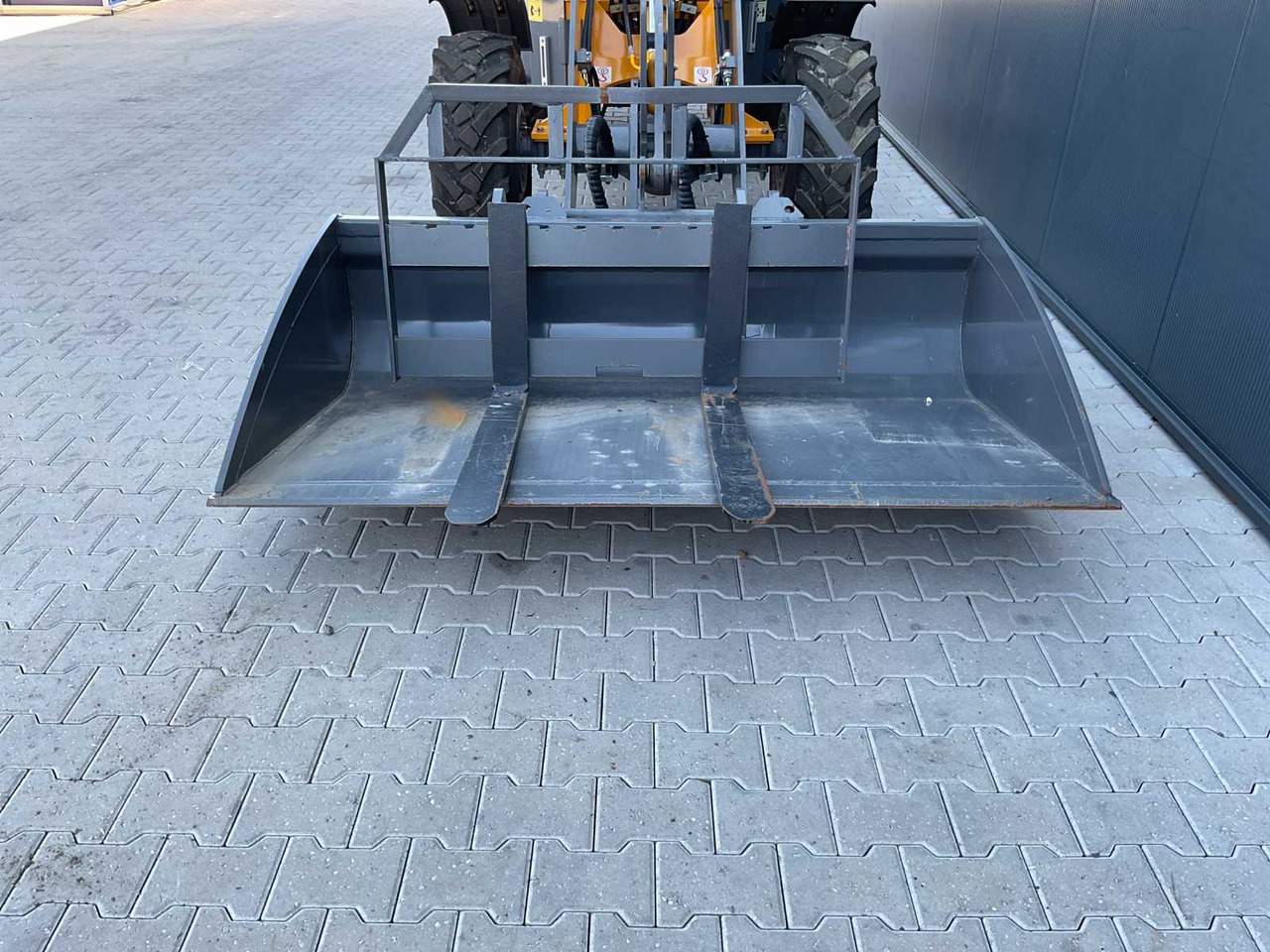 Chargeuse sur pneus Evernote ER412PRO