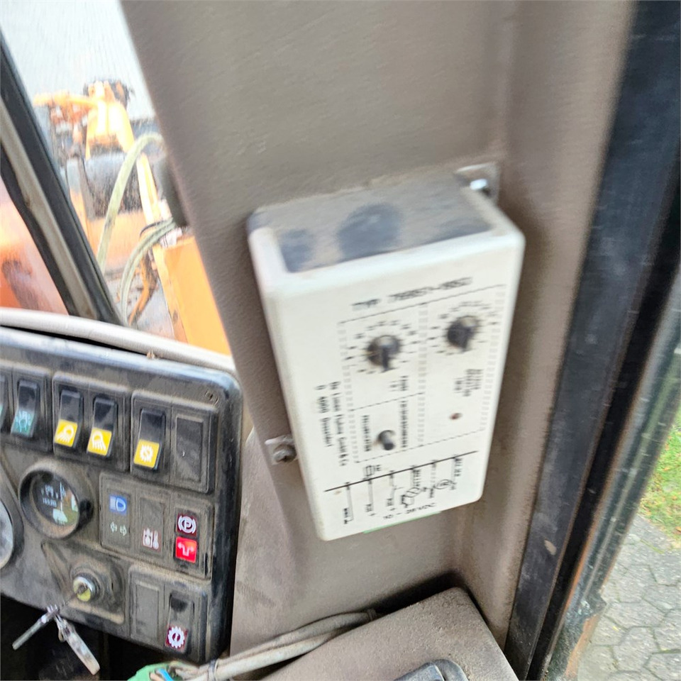 Chargeuse sur pneus Fiat-Allis FR130