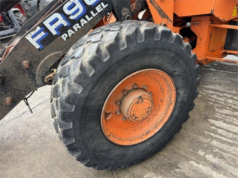 Chargeuse sur pneus Fiat FR90 Parallel Loading Shovel
