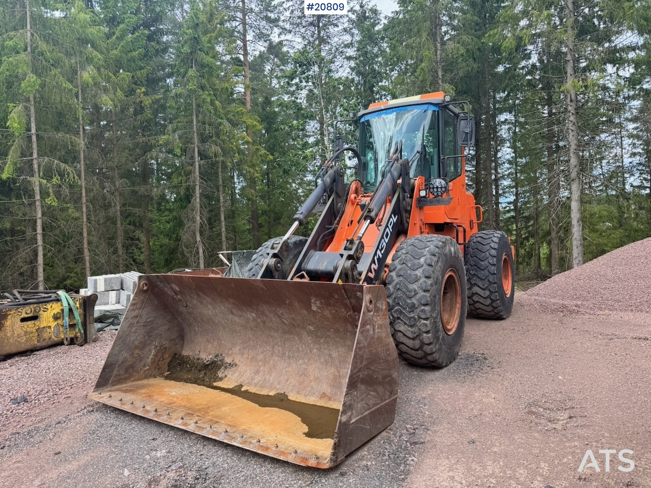 Chargeuse sur pneus Fiat Hitachi W130PL