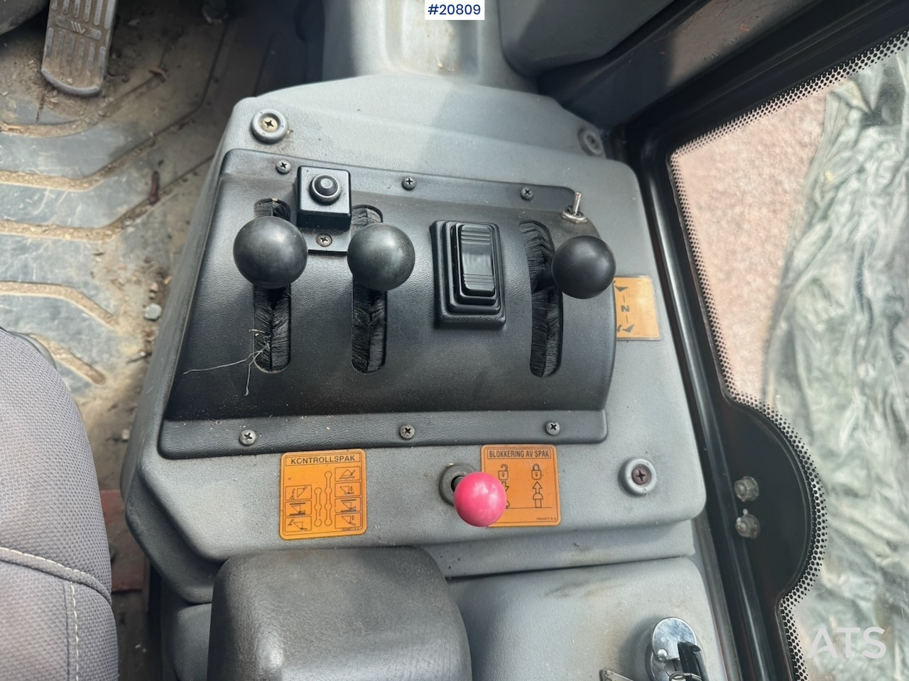 Chargeuse sur pneus Fiat Hitachi W130PL