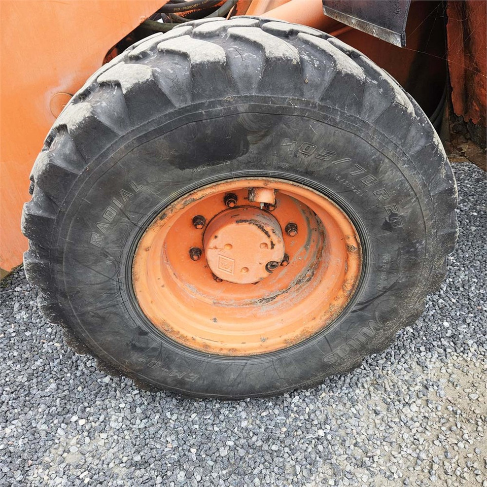 Chargeuse sur pneus Fiat-Hitachi W80 H