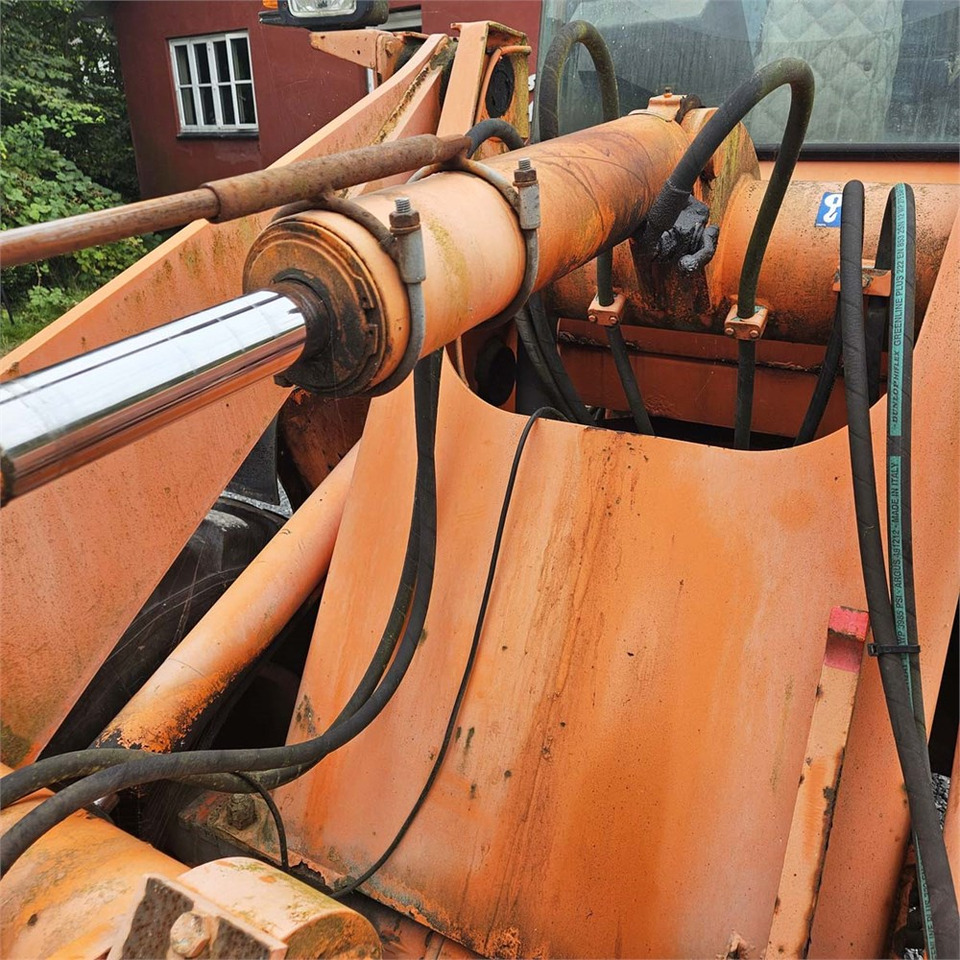 Chargeuse sur pneus Fiat-Hitachi W80 H