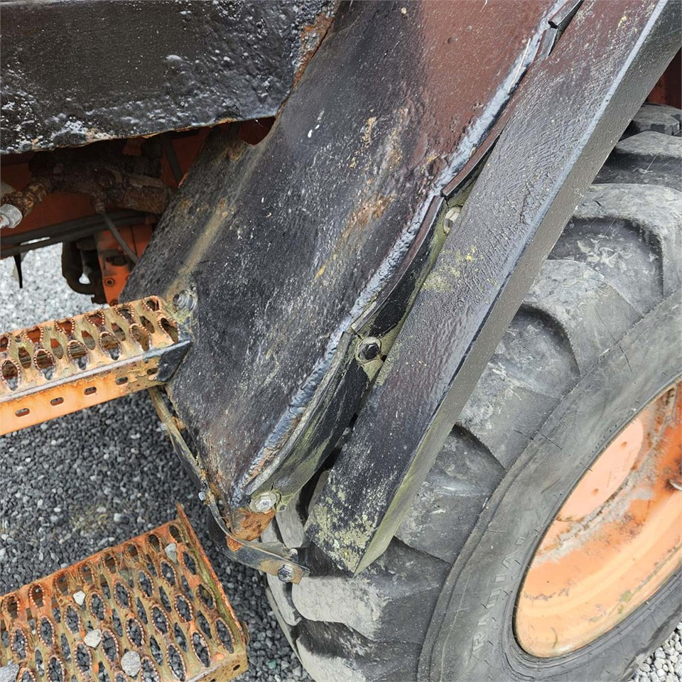 Chargeuse sur pneus Fiat-Hitachi W80 H