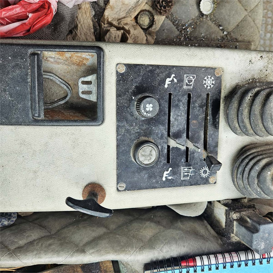 Chargeuse sur pneus Fiat-Hitachi W80 H