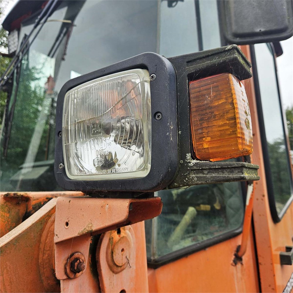 Chargeuse sur pneus Fiat-Hitachi W80 H