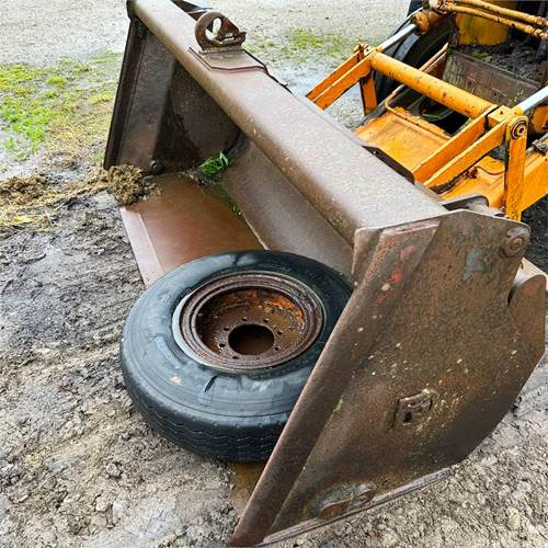 Chargeuse sur pneus Ford 550