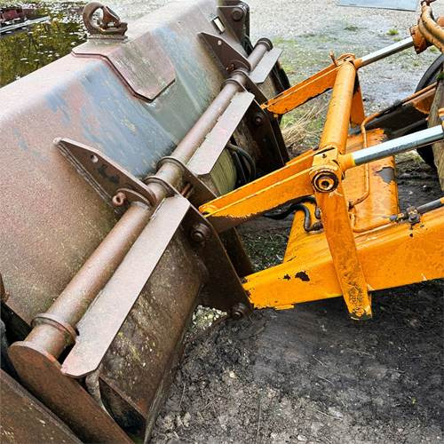 Chargeuse sur pneus Ford 550